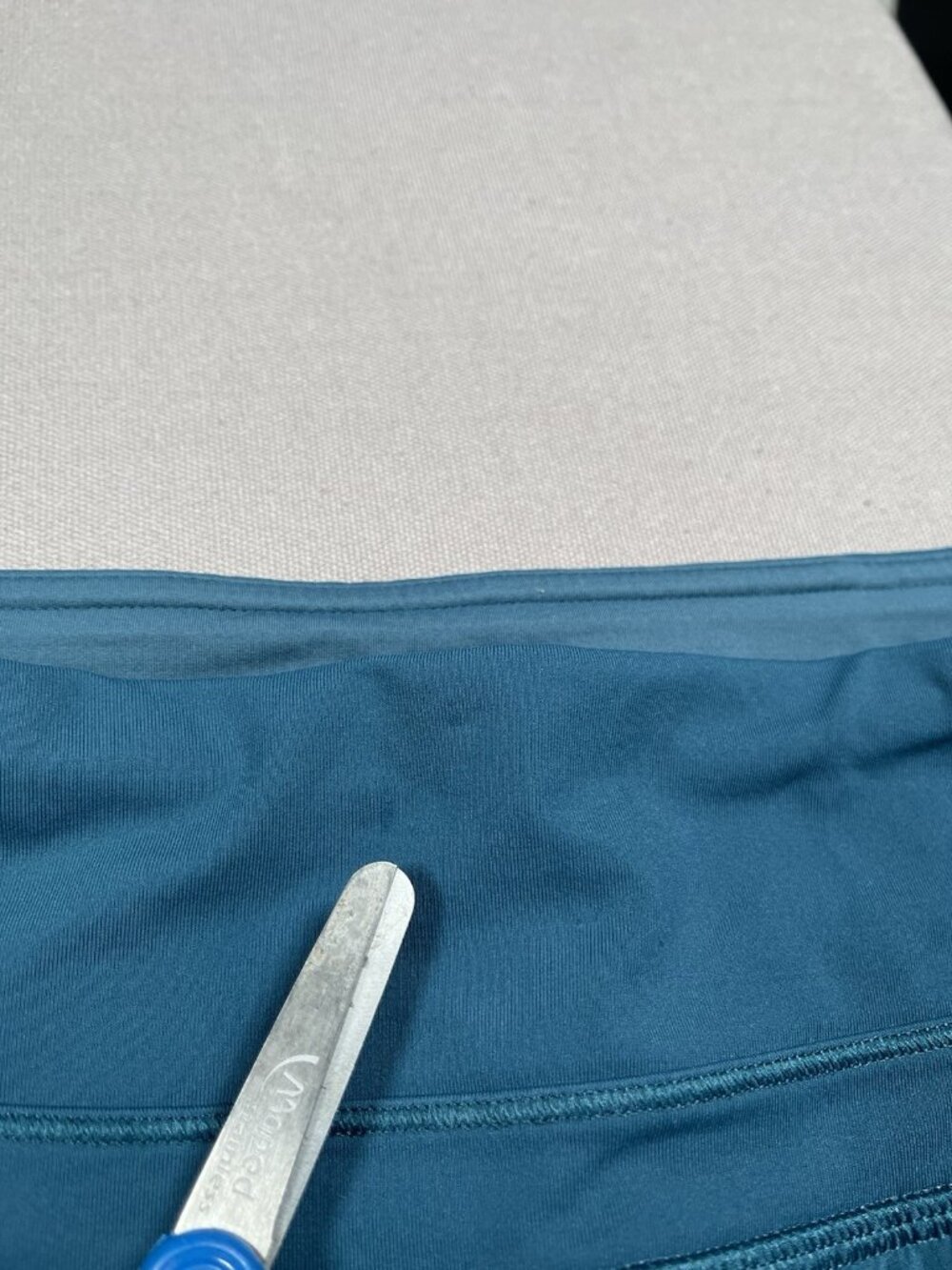 Lululemon Run Times Athletic Lined Teal Blue Shorts Inseam 4" - Women Size 4 - Picture 10 of 16